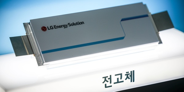 전고체 배터리 대중화 '2030년대 중반' 전망 나와, 삼성SDI 내년 양산 목표 실효성 주목