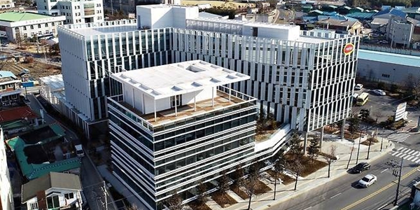 하림산업 식품사업 인적분할해 '하림식품' 신설, "부동산개발·식품사업 분리해 전문성 강화"