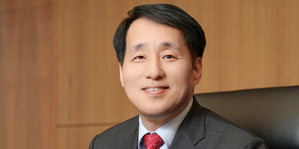 무역보험공사 장영진 '본사 지방 이전' 놓고 갈등 관리 과제 안아, 연임에도 시험대