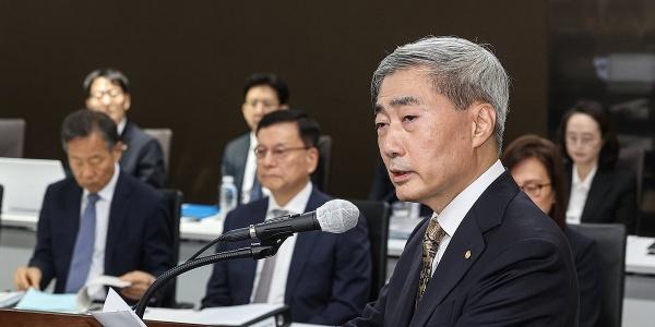 한은 총재 신현송 국감 데뷔전, 고금리 서민부담 지적에도 '금리인상 필요성' 다시 강조