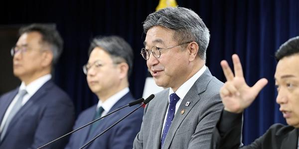 수도권 행정기관 44곳 세종 이전 추진, 금융위 등 27곳 내년 우선 이전