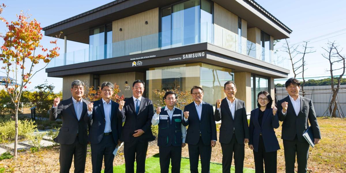 삼성전자 LG전자 김성환 기후장관에게 'AI 모듈러 주택' 선보여, 한국형 녹색전환과 연계 모색