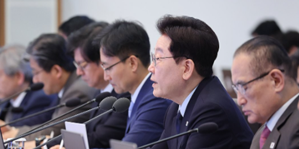 이재명 "주거·일자리·금융 3대 사회정책 최우선" "국가 경제 성과가 국민 삶 속으로 이어지게"