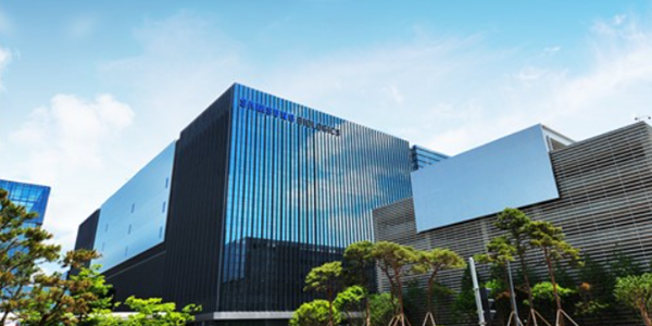 삼성바이오로직스 주가 장중 4%대 올라, '파업 우려 완화·수주 기대'에 강세